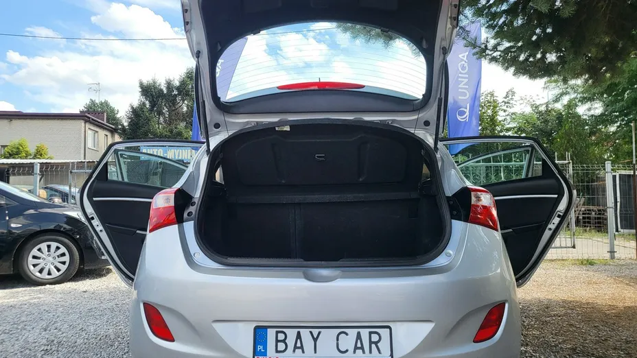 HYUNDAI i30 -