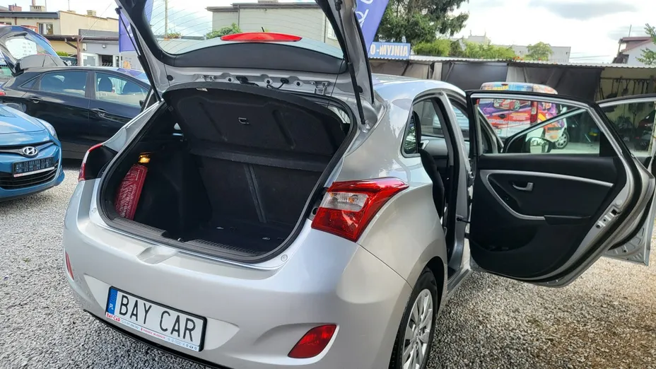 HYUNDAI i30 -