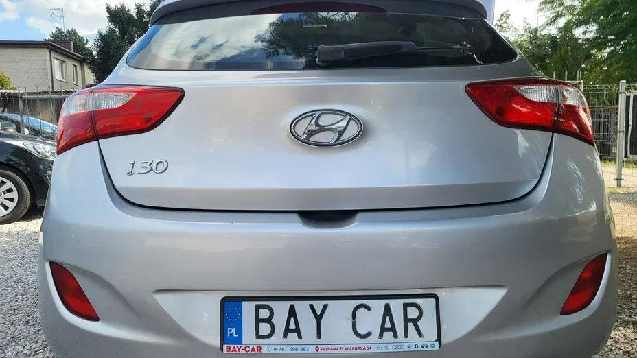 HYUNDAI i30 -