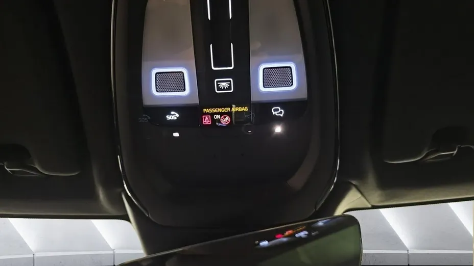 VOLVO XC60 -