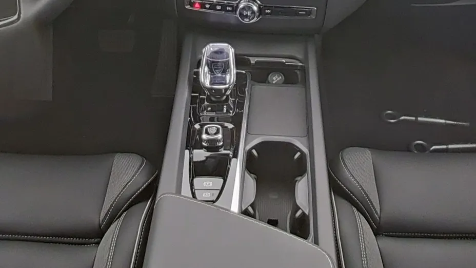 VOLVO XC60 -