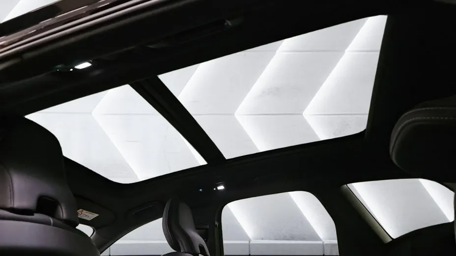VOLVO XC60 -