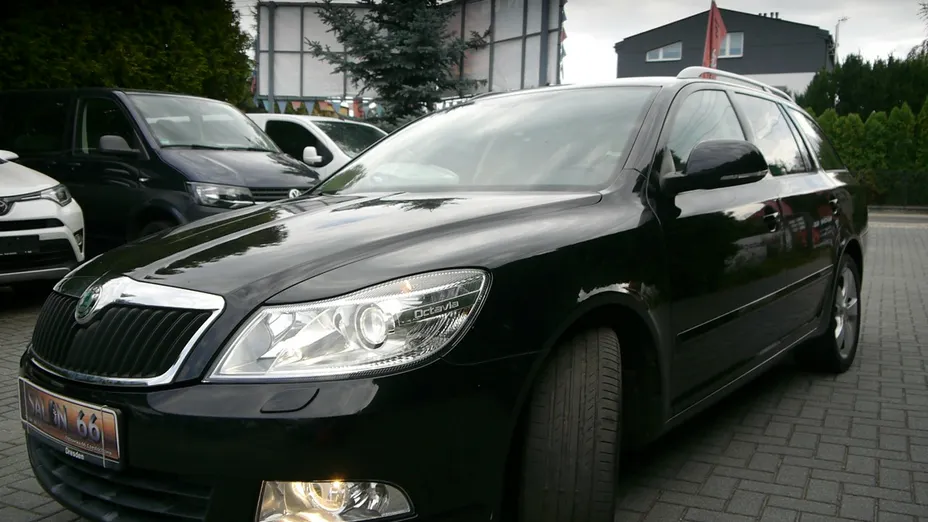 SKODA Octavia -