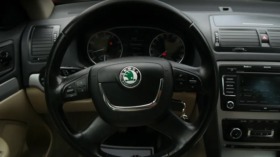 SKODA Octavia -
