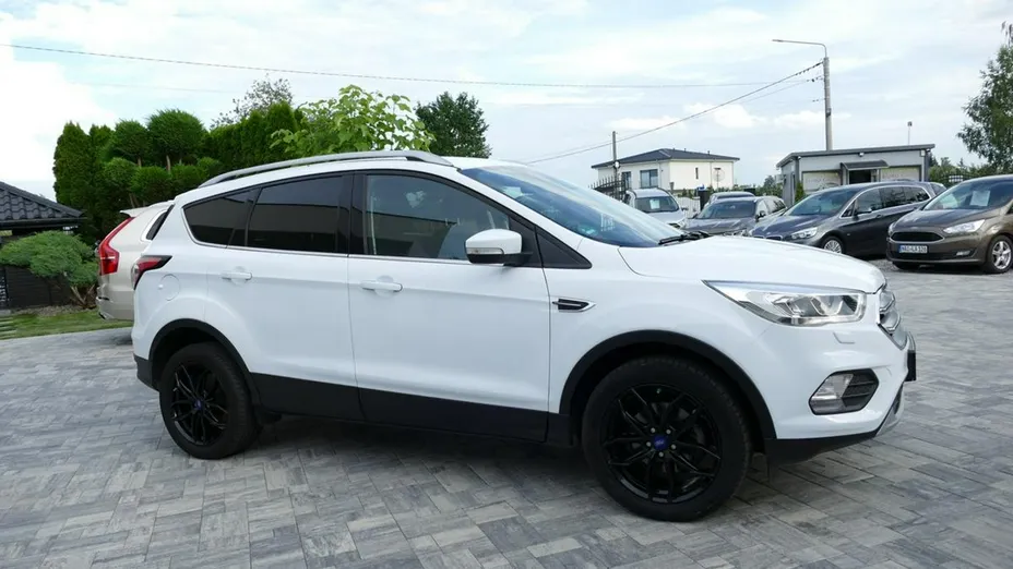 FORD Kuga -
