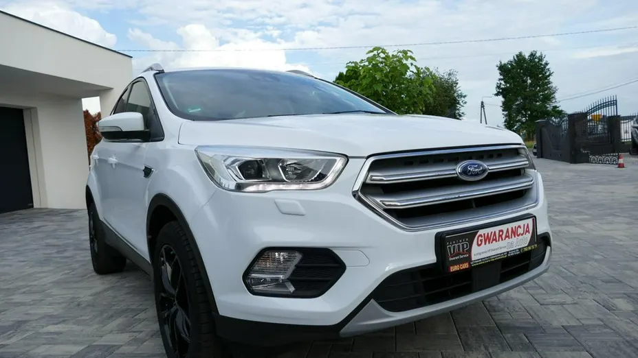 FORD Kuga -