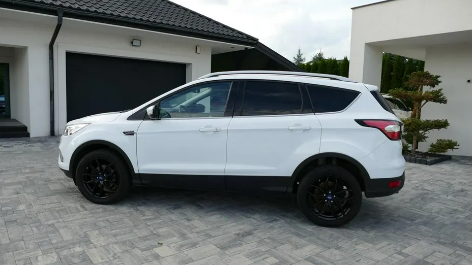 FORD Kuga -