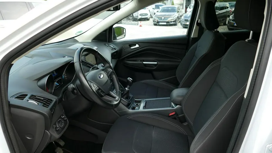 FORD Kuga -