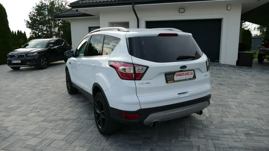 FORD Kuga -