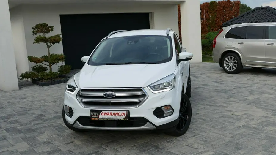 FORD Kuga -