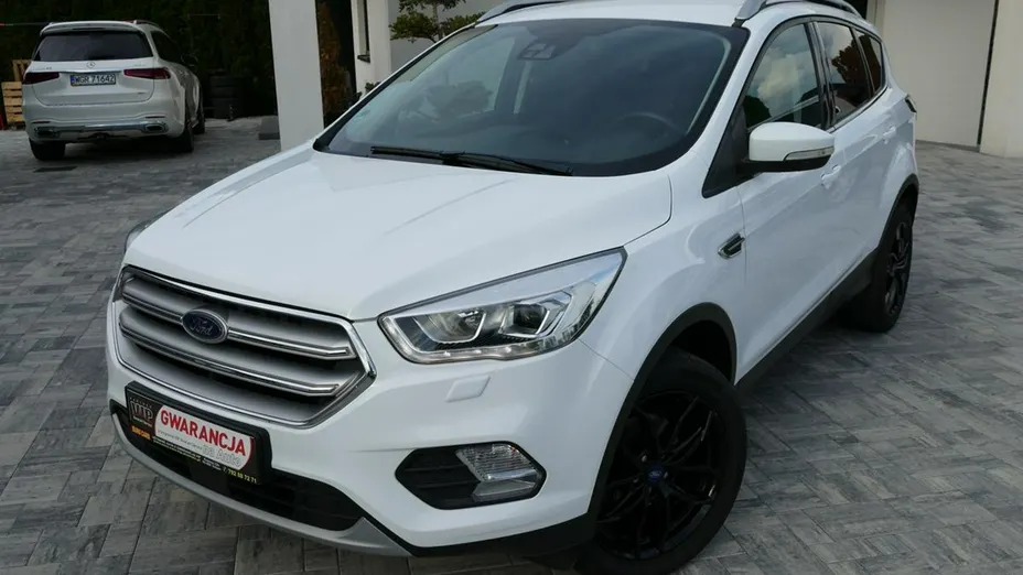 FORD Kuga -