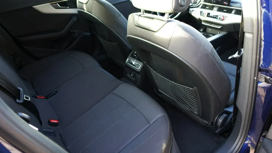 AUDI A4 -