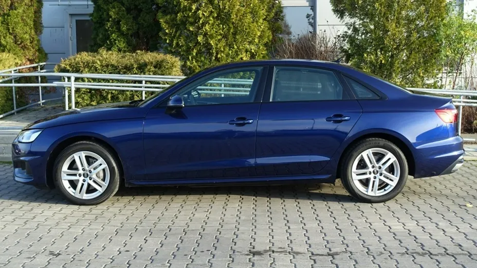 AUDI A4 -