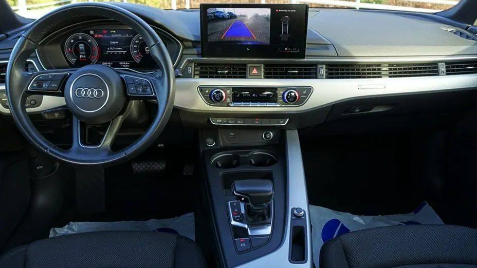 AUDI A4 -