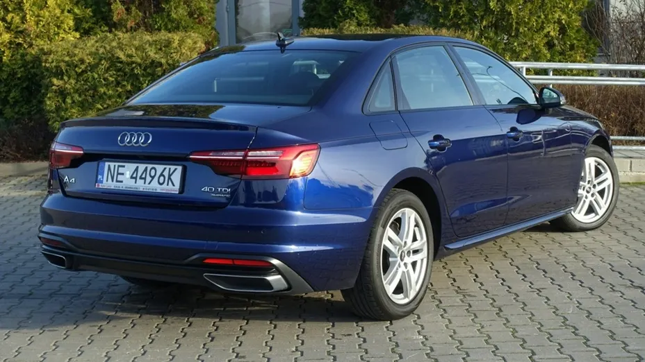 AUDI A4 -