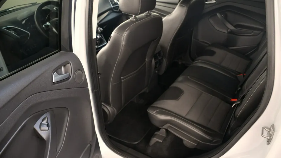 FORD Kuga -