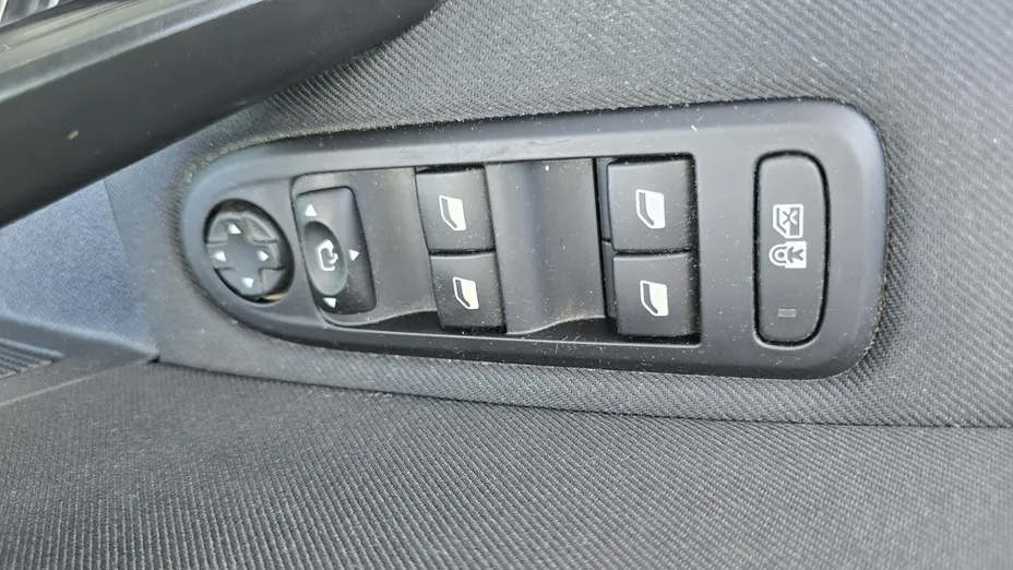 PEUGEOT 508 -