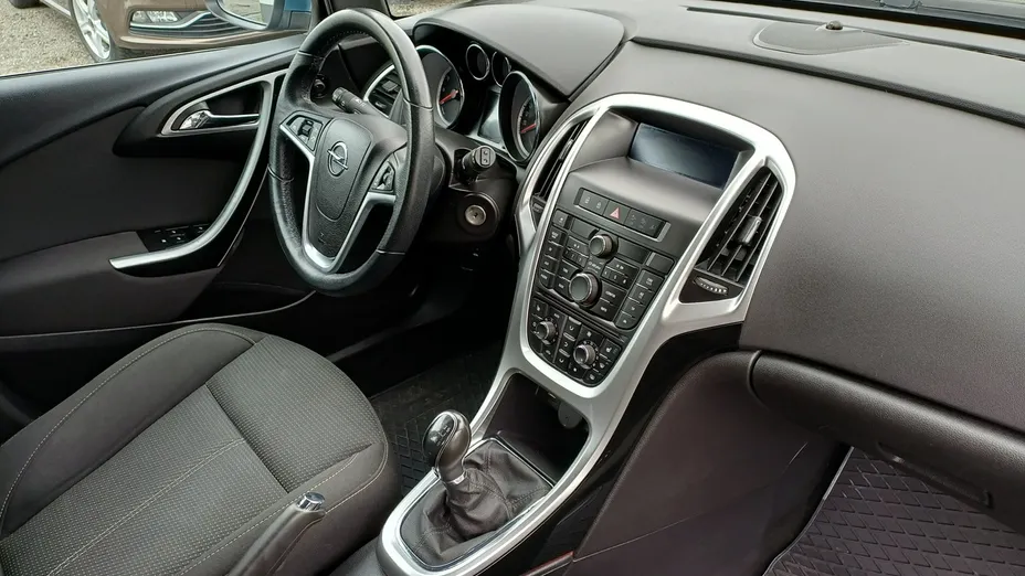 OPEL Astra -