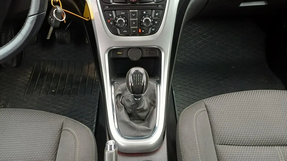 OPEL Astra -