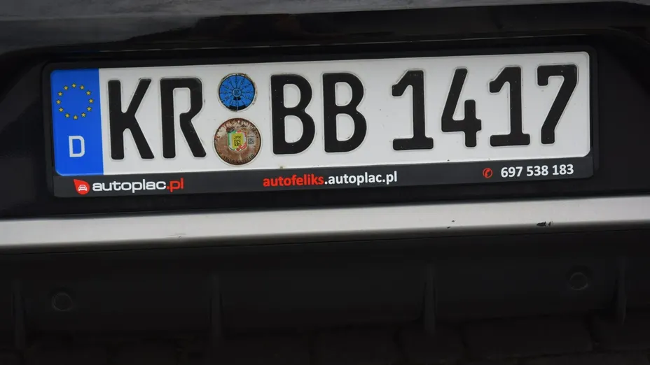 VOLVO V40 -