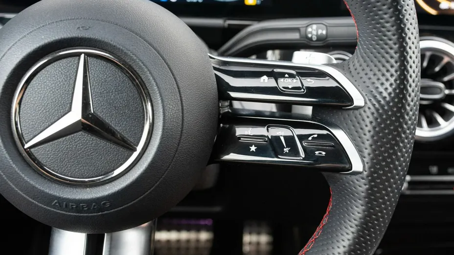 MERCEDES-BENZ GLA -