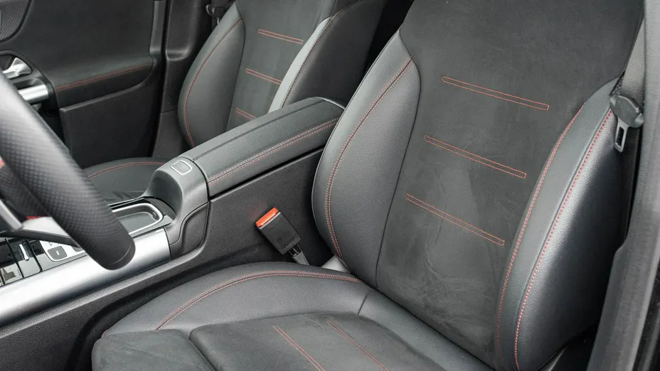 MERCEDES-BENZ GLA -