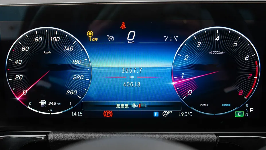 MERCEDES-BENZ GLA -