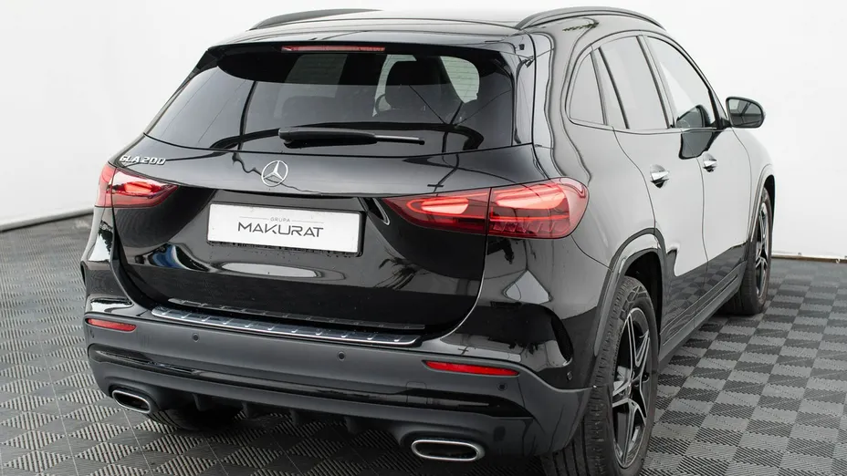 MERCEDES-BENZ GLA -