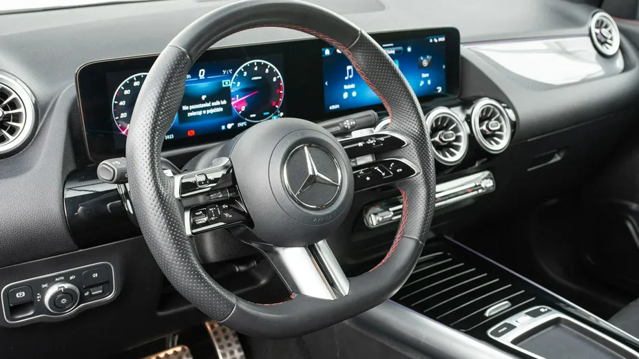 MERCEDES-BENZ GLA -