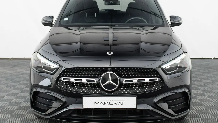 MERCEDES-BENZ GLA -