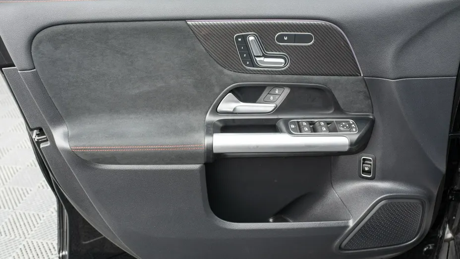 MERCEDES-BENZ GLA -