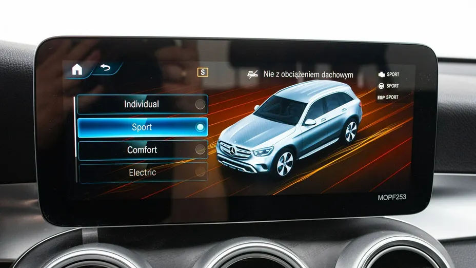 MERCEDES-BENZ GLC -