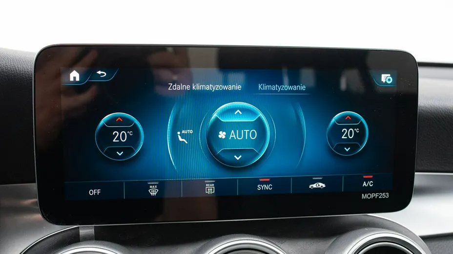 MERCEDES-BENZ GLC -