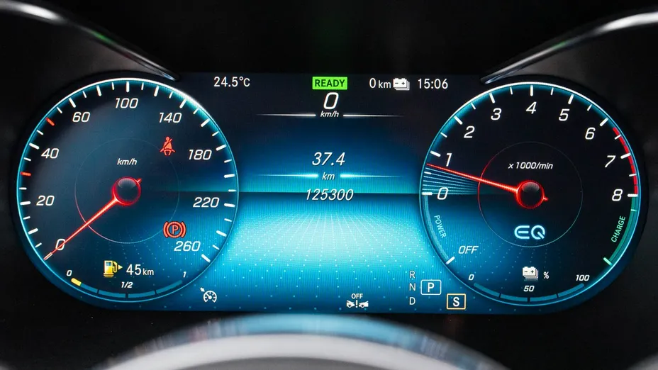 MERCEDES-BENZ GLC -