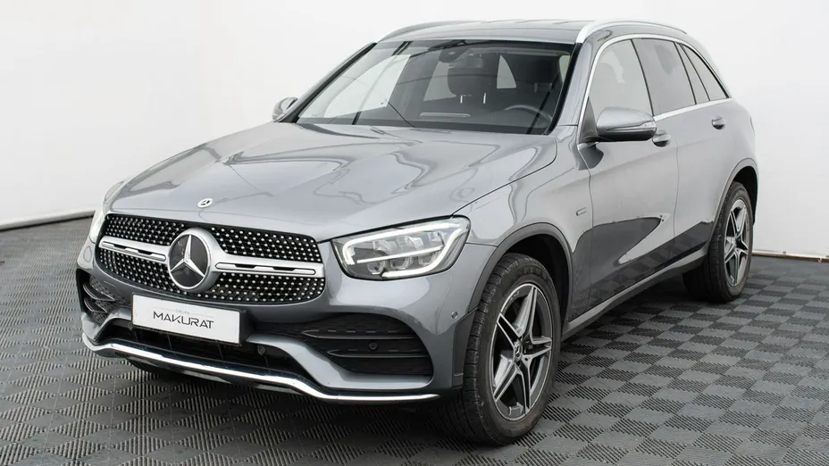 MERCEDES-BENZ GLC -
