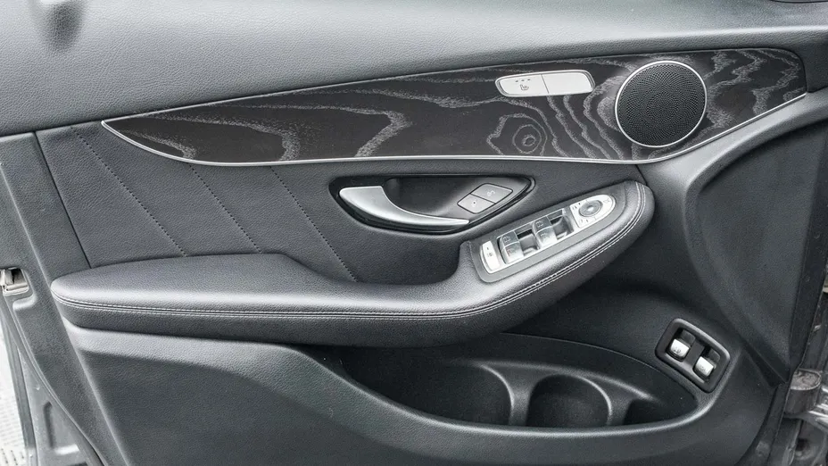 MERCEDES-BENZ GLC -
