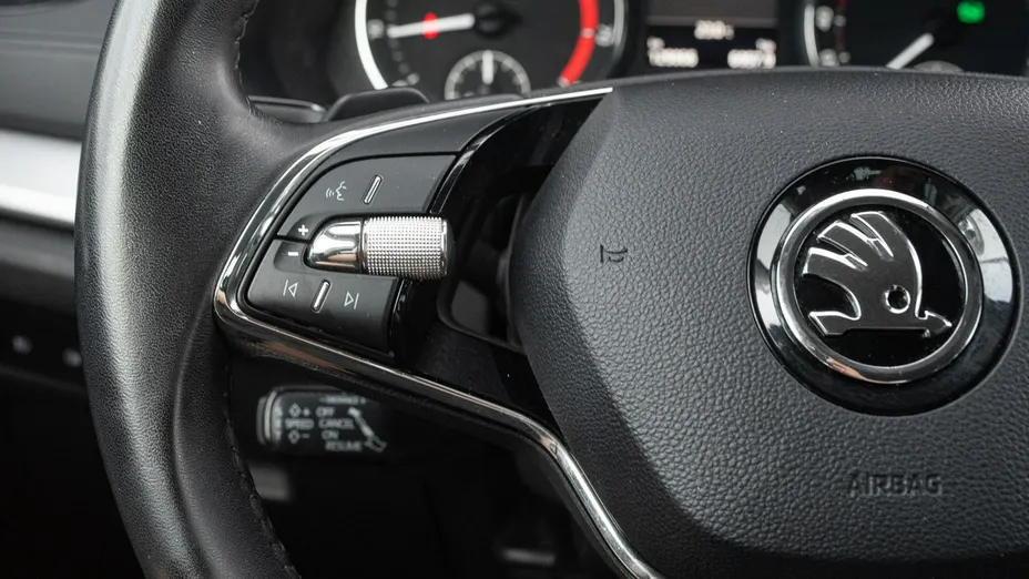 SKODA Octavia -