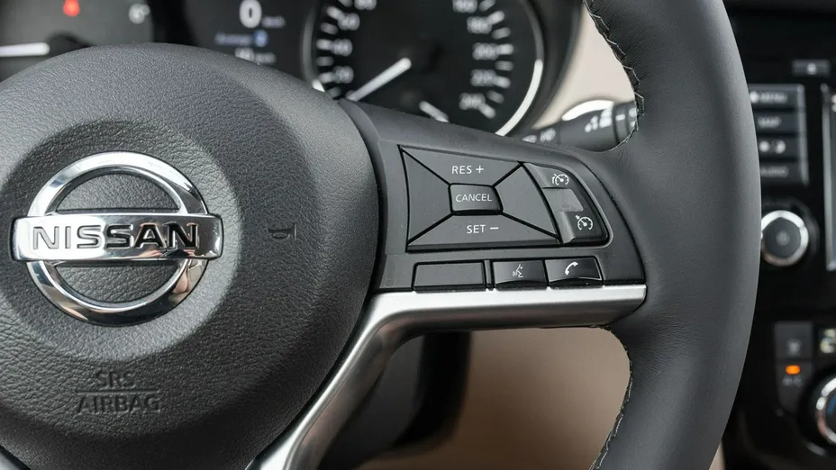 NISSAN X-Trail -