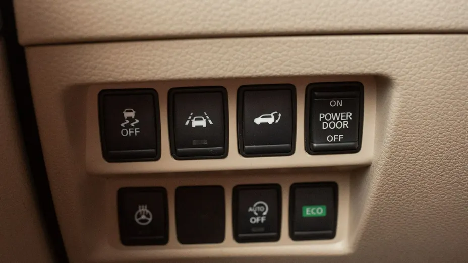 NISSAN X-Trail -