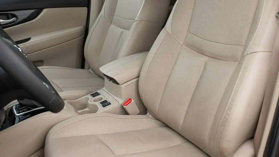NISSAN X-Trail -