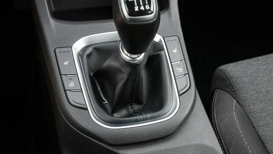 HYUNDAI i30 -