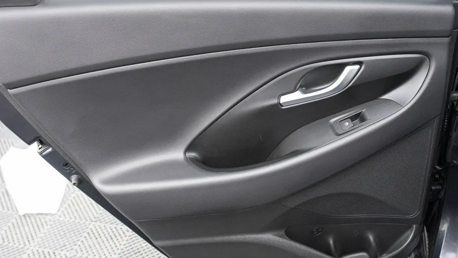 HYUNDAI i30 -