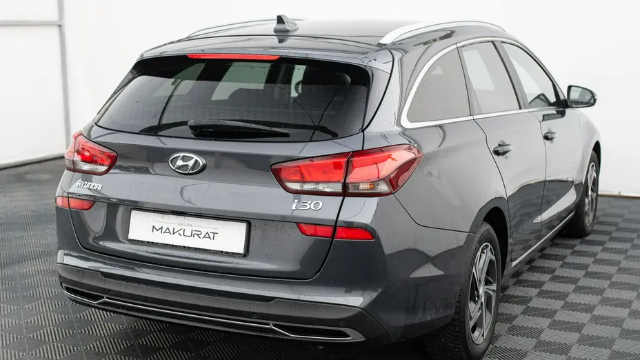 HYUNDAI i30 -