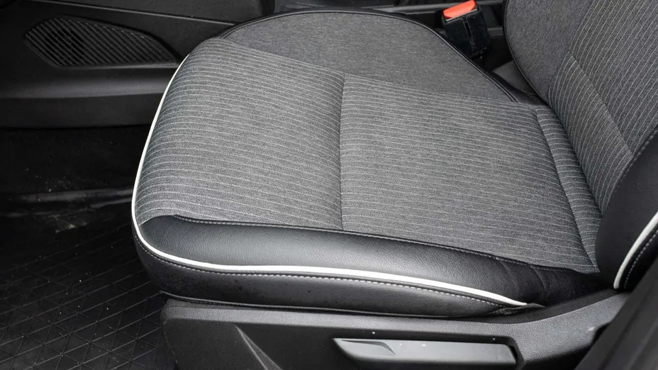 RENAULT Clio -
