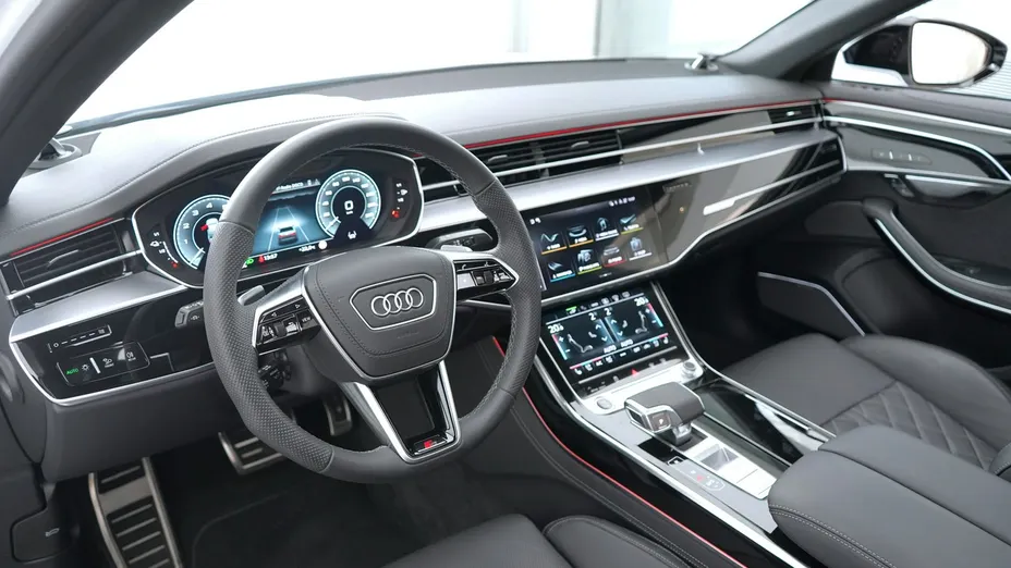 AUDI A8 -
