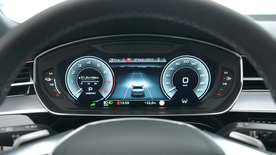 AUDI A8 -