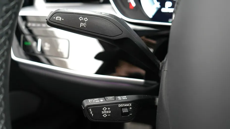 AUDI A8 -
