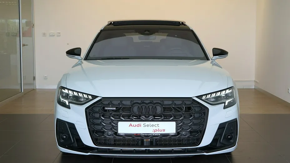 AUDI A8 -