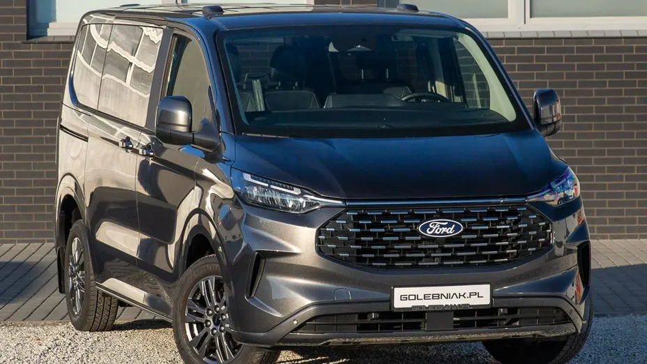 FORD Tourneo Custom -
