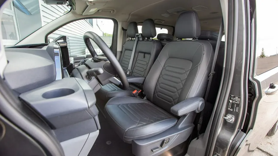 FORD Tourneo Custom -